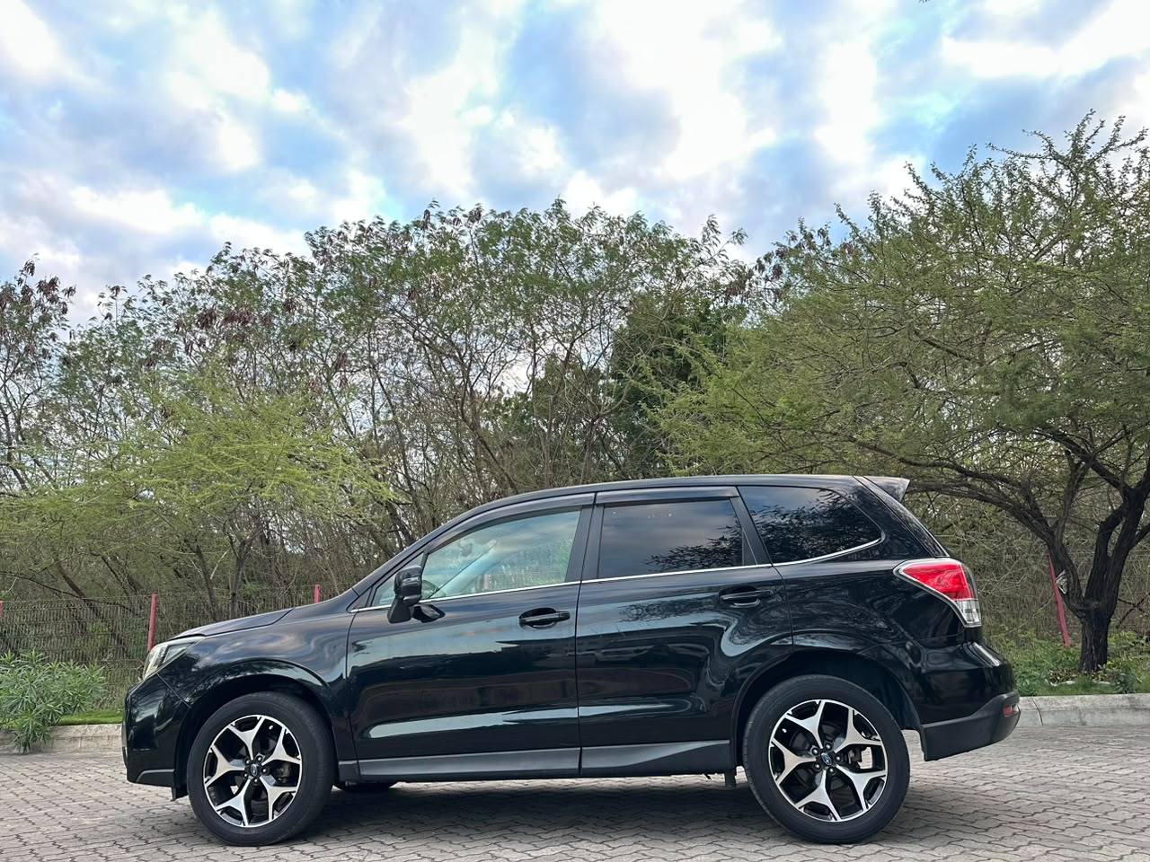 SUBARU FORESTER thumbnail 12